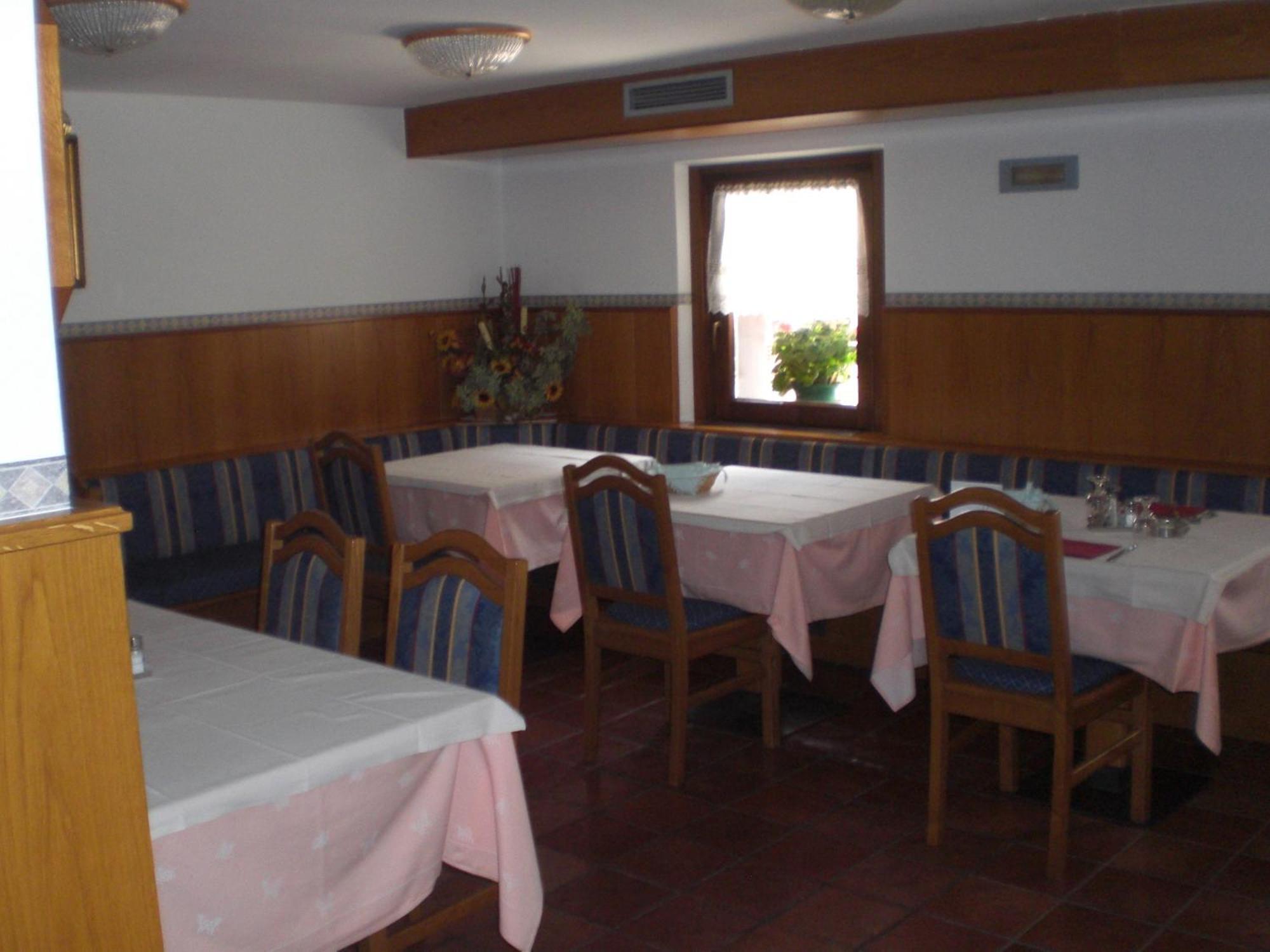 Hotel Edelweiss Passo del Tonale Exterior photo